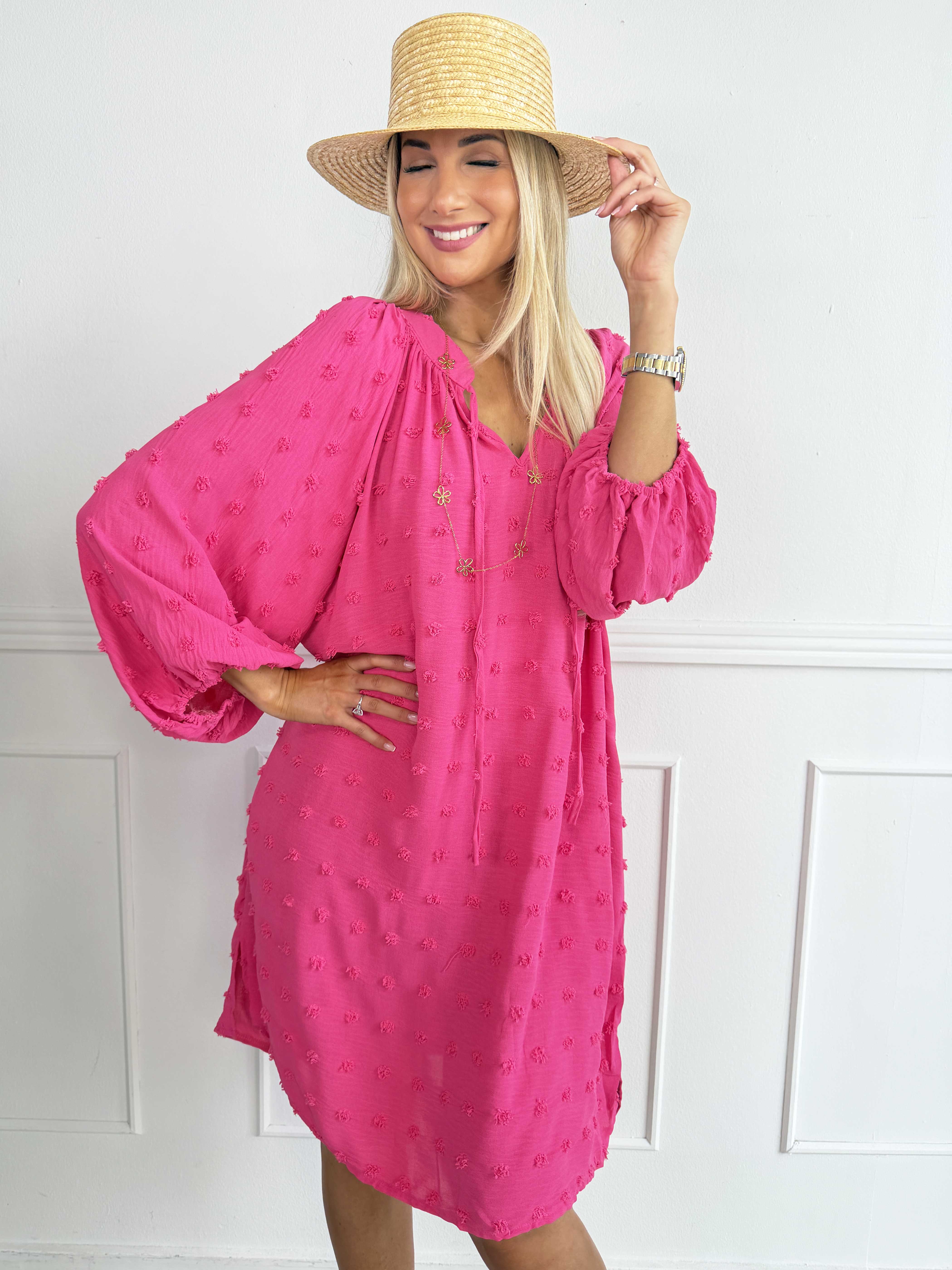 Amidala Romantic - Plus size kjole i viskose med smukke ballonærmer og prikket detaljer